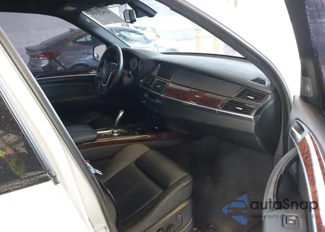 2008 BMW X5 4.8I z USA, uszkodzony, nr VIN 5UXFE83568L161804